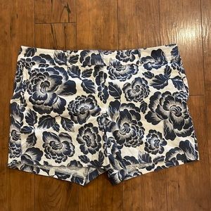 Ann Taylor size 16 signature shorts